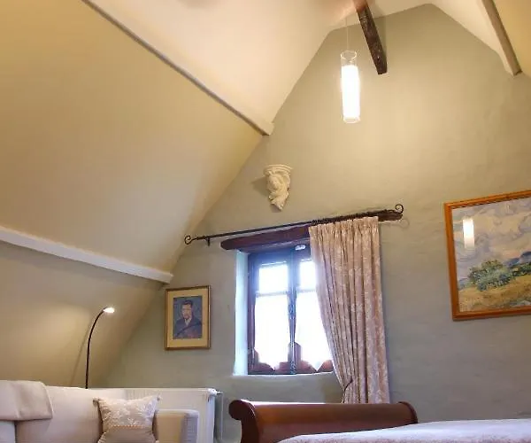 La Métairie Des Songes Couette-café 4*