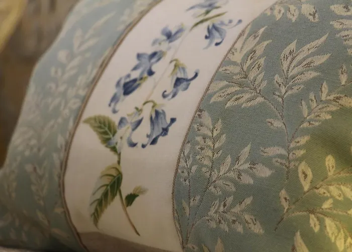 La Métairie Des Songes Couette-café